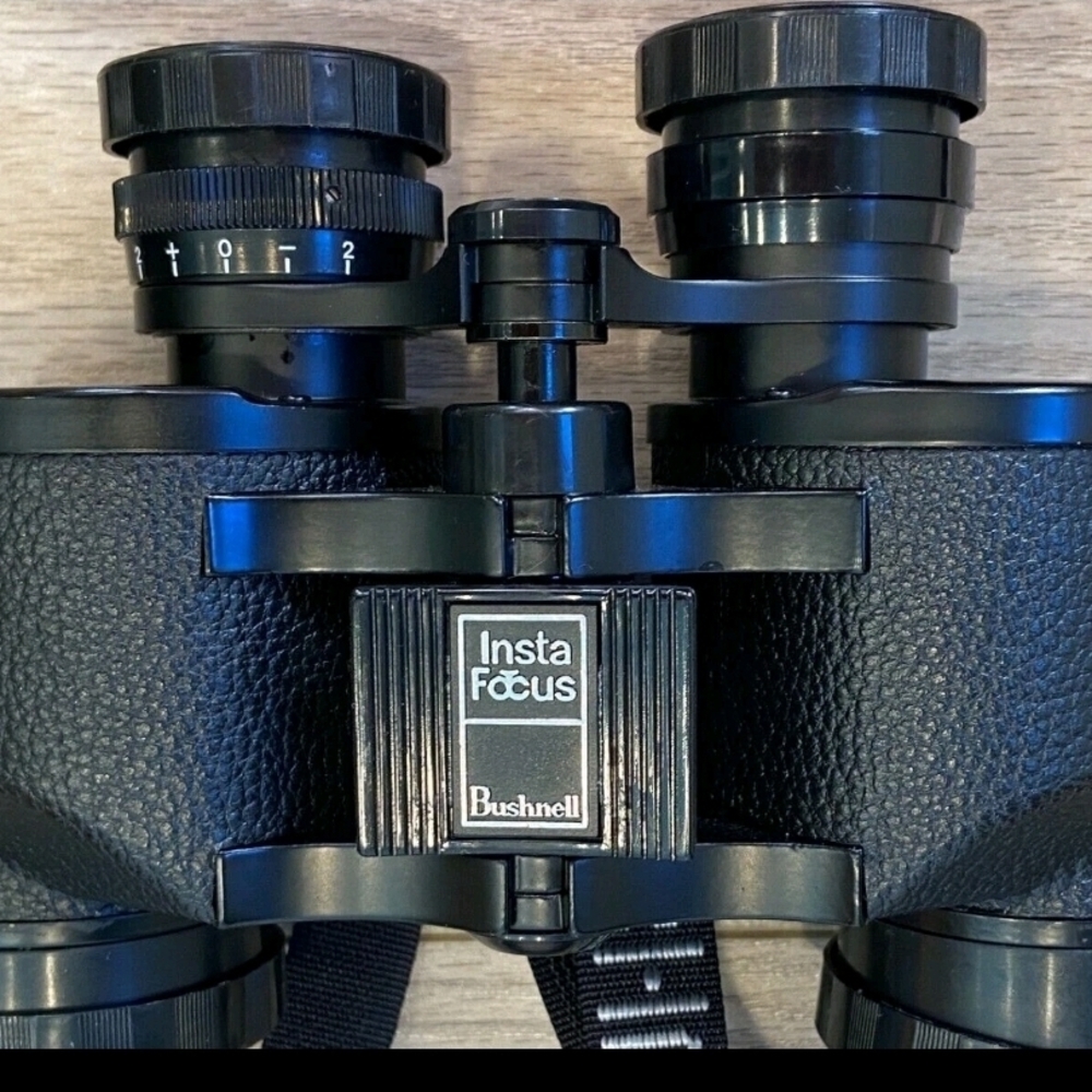 Bushnell InstaFocus Black Binoculars